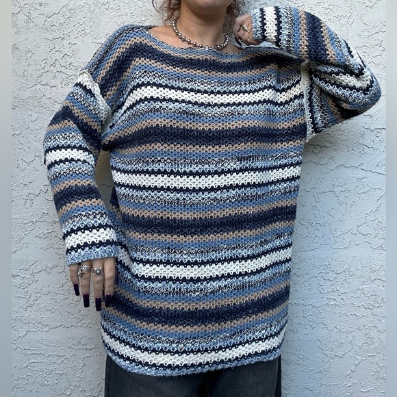 Vintage Oversized Knit Sweater - Picture 7 of 8